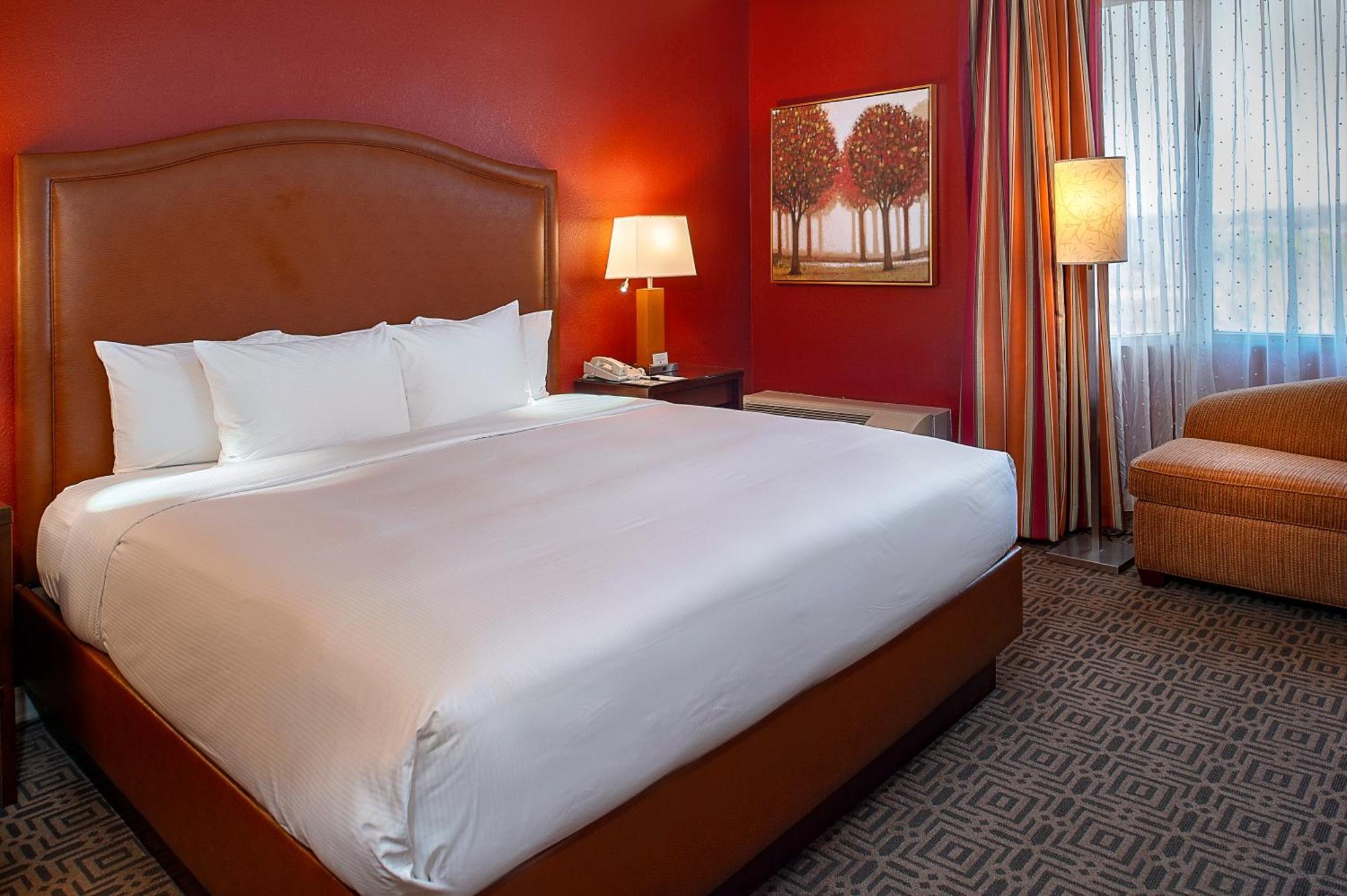 Doubletree By Hilton Hotel St. Louis - Честерфилд Экстерьер фото